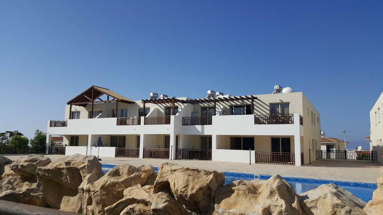 2 Bedroom Poolside Apartment E9 Peyia Exterior foto